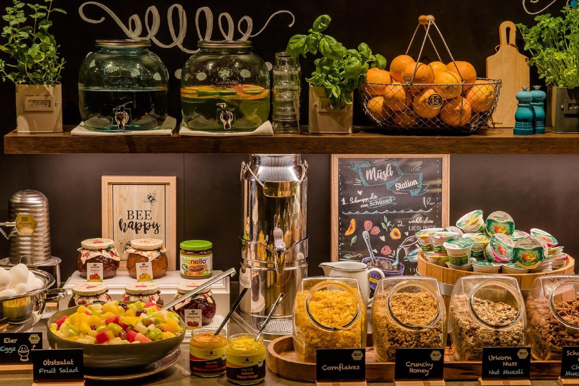 Motel One 아헨 외부 사진